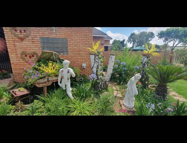 5 BEDROOM HOUSE FOR SALE IN GHOLFSIG